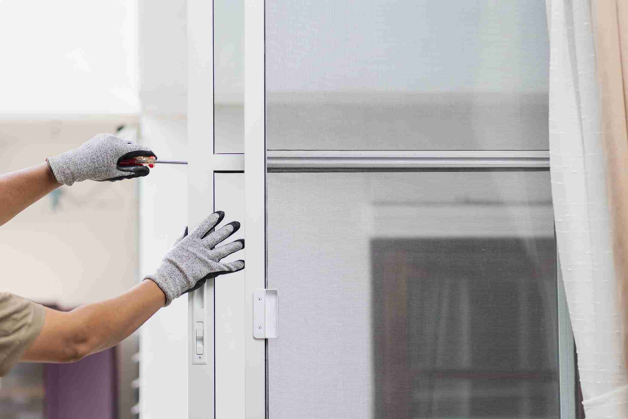 Replacing-Retractable-Screen-