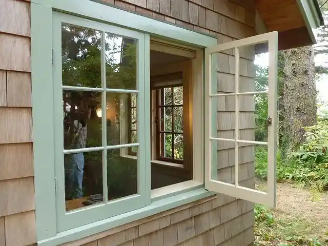 Expert Solutions for Damaged or Outdated Glass