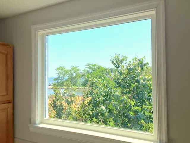 Elegant Picture Windows Built for Performance and Style